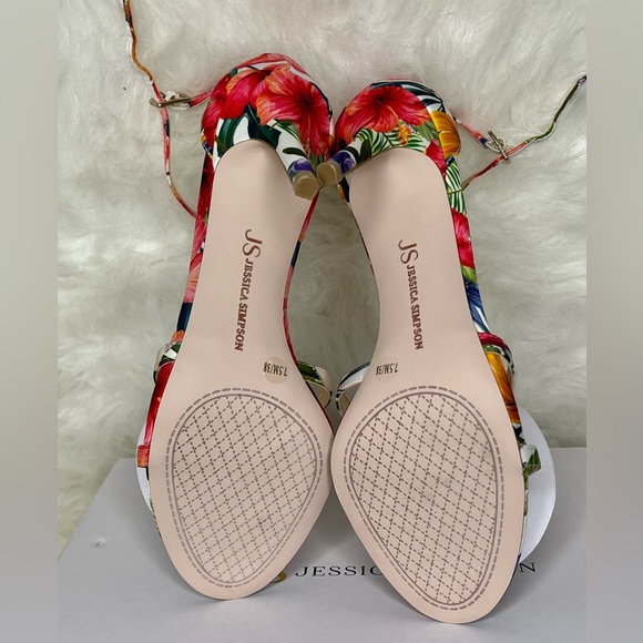 Jessica Simpson Women’s Taiga Floral Heeled Sandals - Picture 7 of 7
